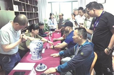 省文物專家免費為市民鑒寶，藝術珍品點亮尋常百姓家